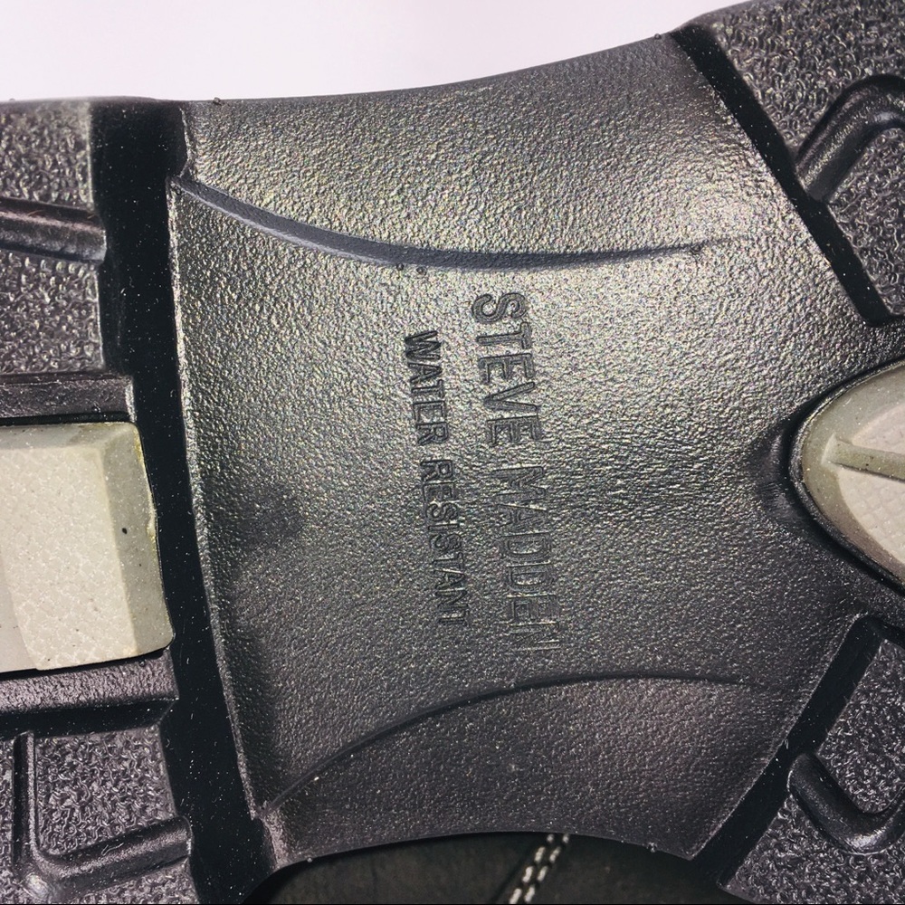 Steve Madden Men's Builder Leather Chelsea Boot - Picture 7 of 8